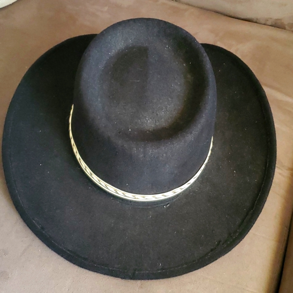PIGALLE HAT COWBOY! COWGIRL!